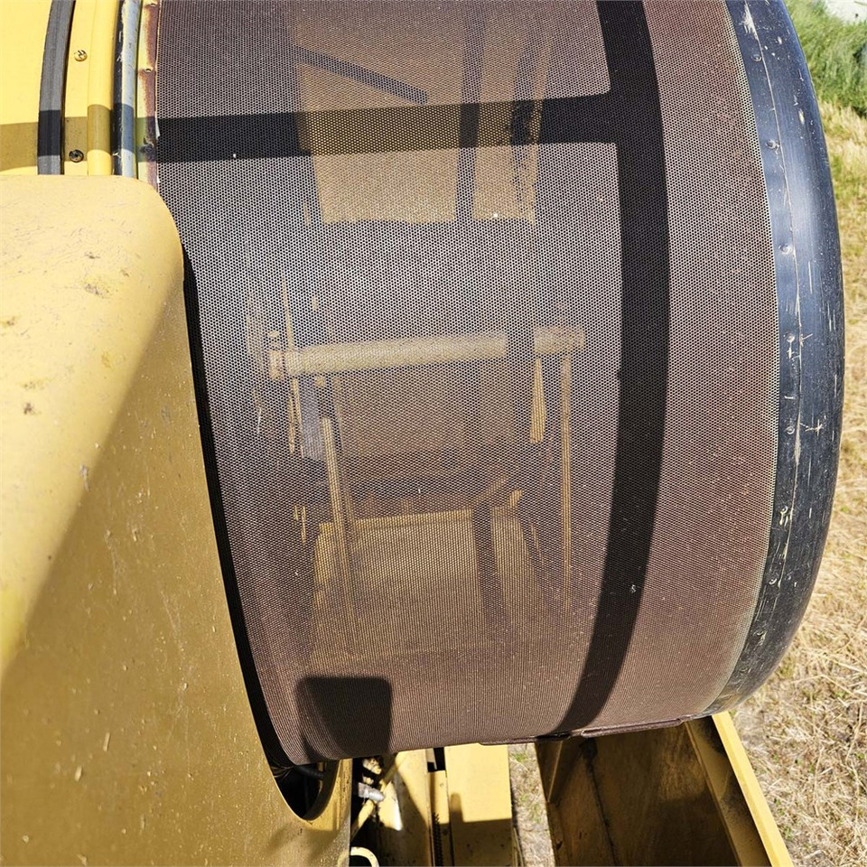 تأجير New Holland TX68 New Holland TX68: صورة 38