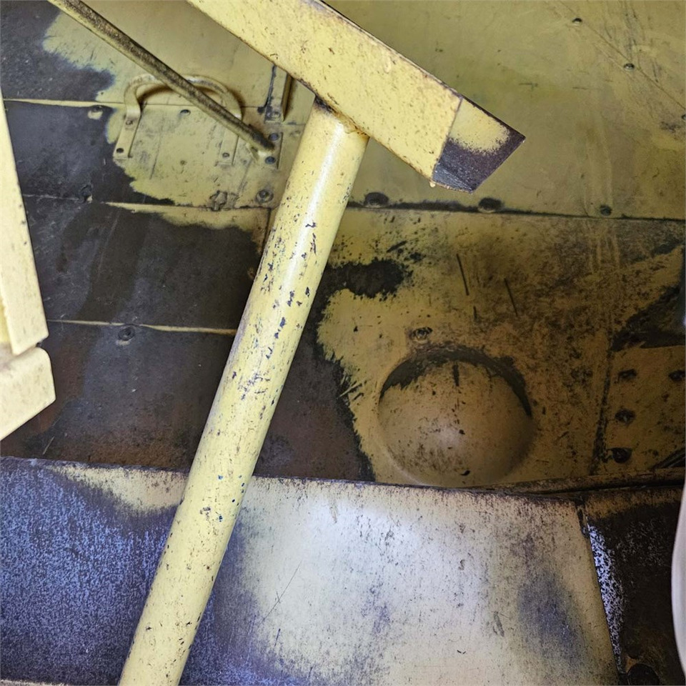 تأجير New Holland TX68 New Holland TX68: صورة 26