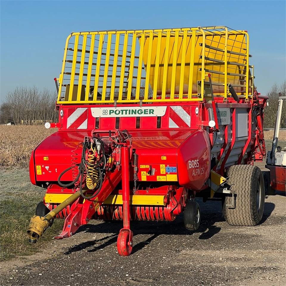 Pöttinger Boss Alpine 251 - ماكينات نشر التبن: صورة 2 Pöttinger Boss Alpine 251 - ماكينات نشر التبن: صورة 2