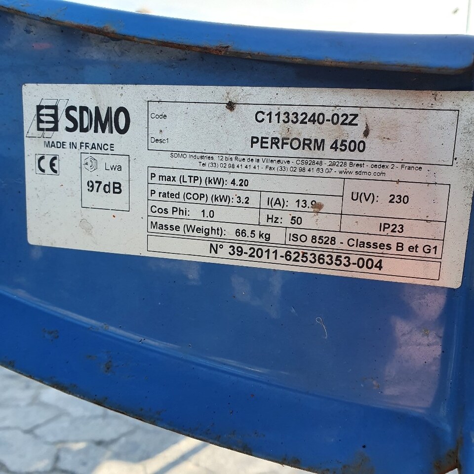 مجموعة المولد SDMO 4500: صورة 9