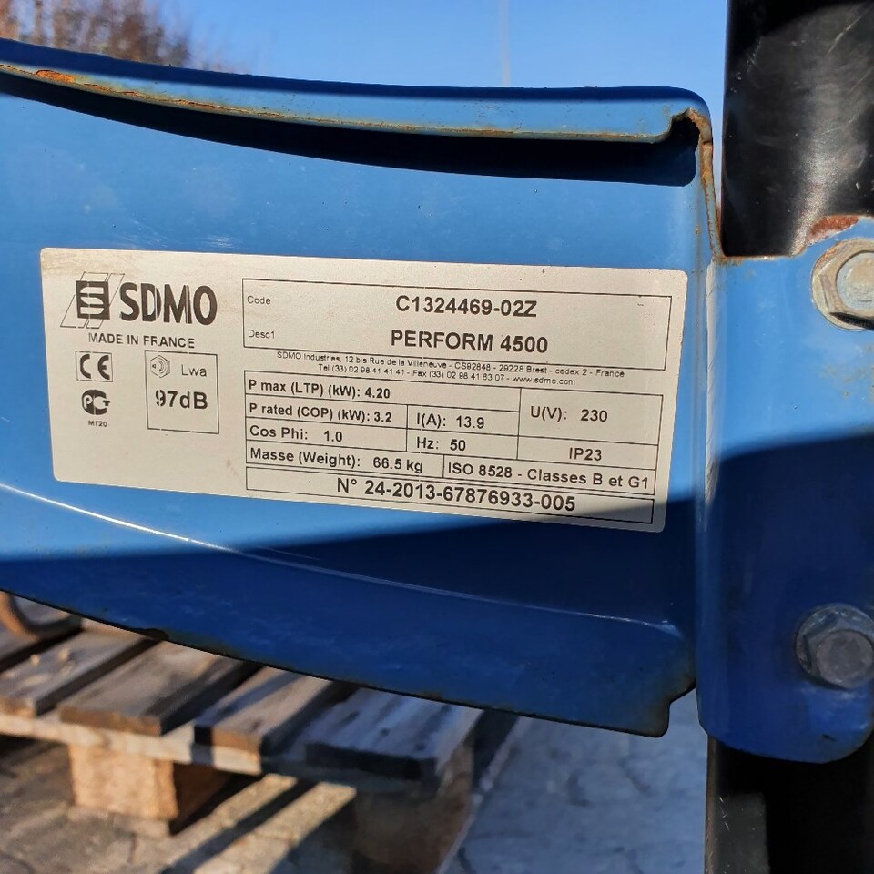 مجموعة المولد SDMO 4500: صورة 10