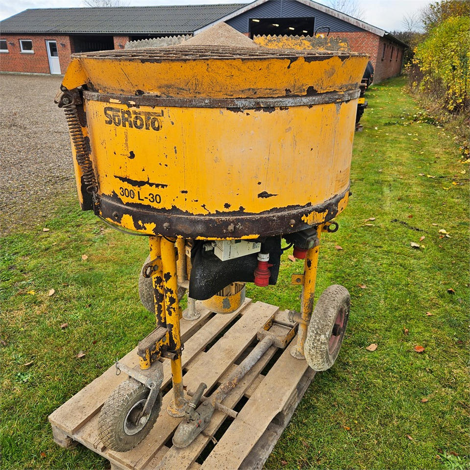 Soroto 300 L-30 - خلاطه اسمنت: صورة 1 Soroto 300 L-30 - خلاطه اسمنت: صورة 1