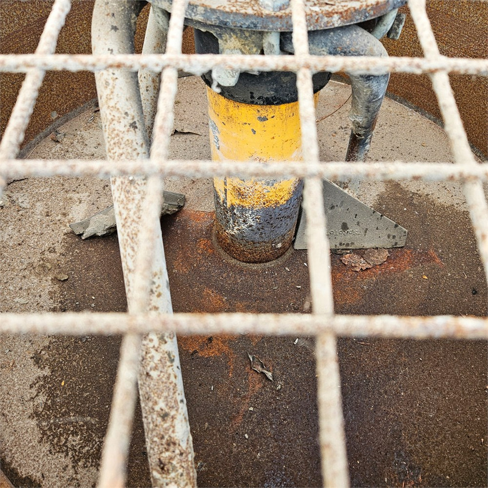 Soroto 300 L-30 - خلاطه اسمنت: صورة 5 Soroto 300 L-30 - خلاطه اسمنت: صورة 5