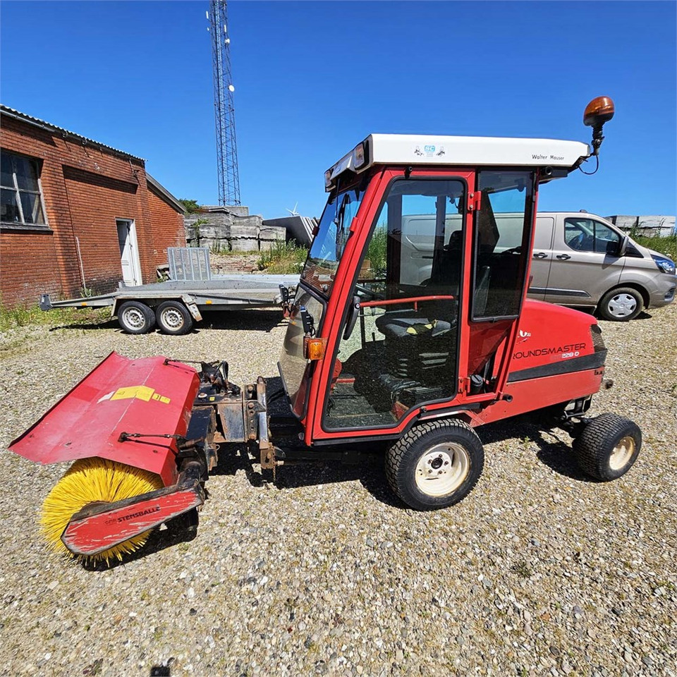Toro Groundsmaster 228 D - سيارة خدمات/ سيارة خاصة: صورة 1 Toro Groundsmaster 228 D - سيارة خدمات/ سيارة خاصة: صورة 1