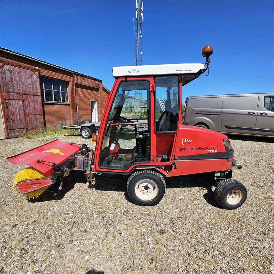 Toro Groundsmaster 228 D - سيارة خدمات/ سيارة خاصة: صورة 5 Toro Groundsmaster 228 D - سيارة خدمات/ سيارة خاصة: صورة 5