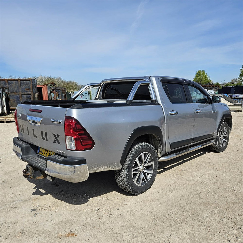 Toyota Hillux - شاحنة البيك أب: صورة 3 Toyota Hillux - شاحنة البيك أب: صورة 3