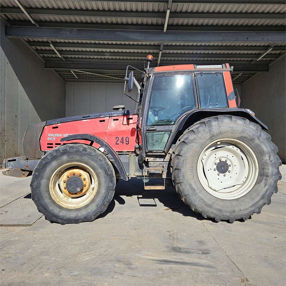 Valmet Valtra 8450 - جرار: صورة 2 Valmet Valtra 8450 - جرار: صورة 2