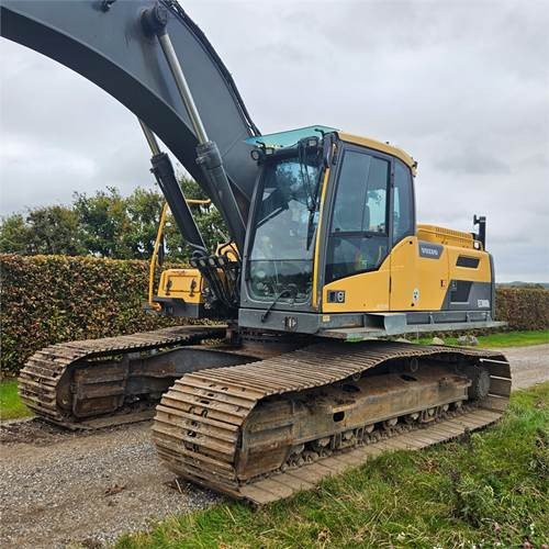 Volvo EC300 DL - حفار زاحف: صورة 2 Volvo EC300 DL - حفار زاحف: صورة 2