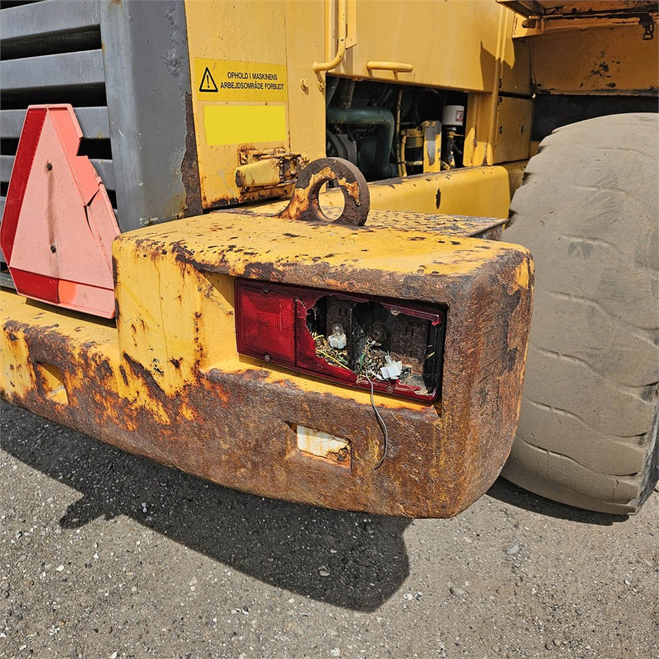 اللودر بعجل Volvo L90C: صورة 46