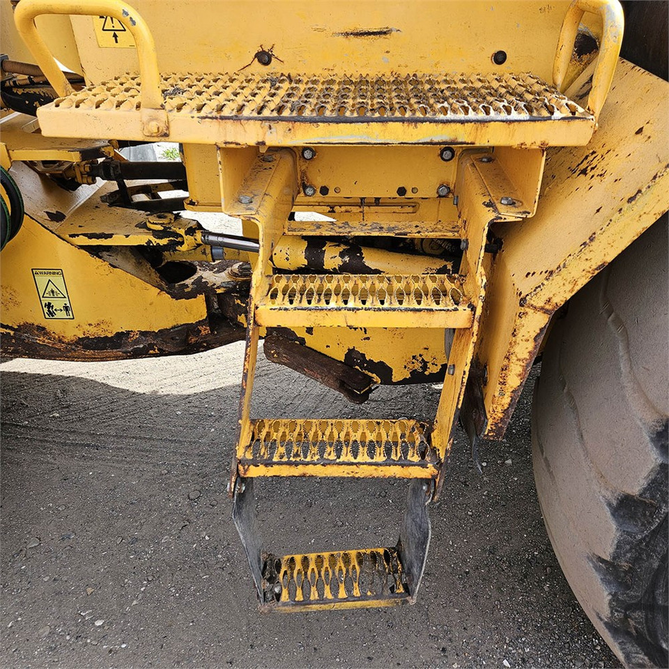اللودر بعجل Volvo L90C: صورة 23