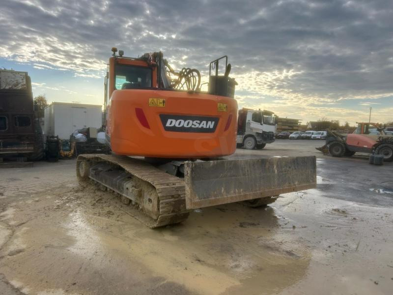 Doosan DX 235 LCR-5 - حفار زاحف: صورة 3 Doosan DX 235 LCR-5 - حفار زاحف: صورة 3