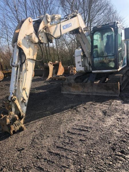 Kobelco SK 75SR-3E - حفار صغير: صورة 1 Kobelco SK 75SR-3E - حفار صغير: صورة 1