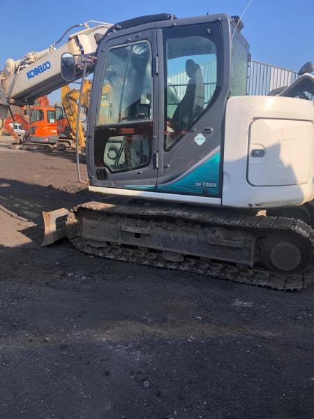 Kobelco SK 75SR-3E - حفار صغير: صورة 5 Kobelco SK 75SR-3E - حفار صغير: صورة 5