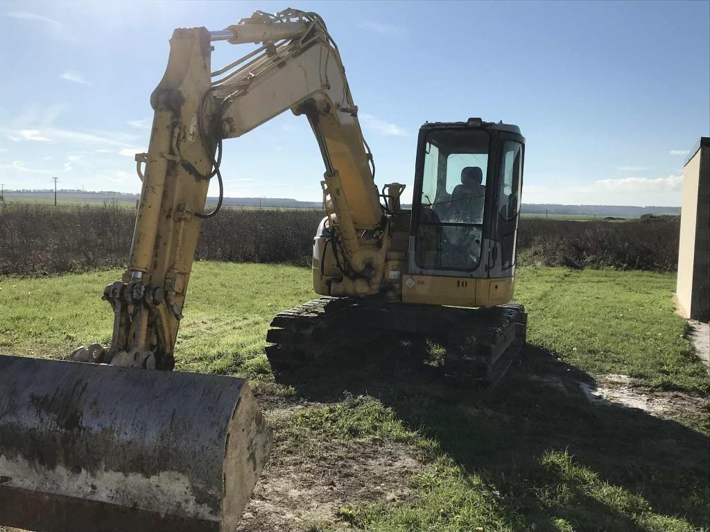 Komatsu PC 78MR-6 - حفار صغير: صورة 1 Komatsu PC 78MR-6 - حفار صغير: صورة 1