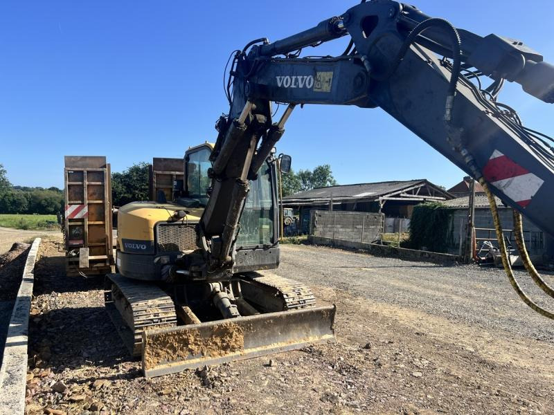 Volvo ECR 88D - حفار صغير: صورة 2 Volvo ECR 88D - حفار صغير: صورة 2