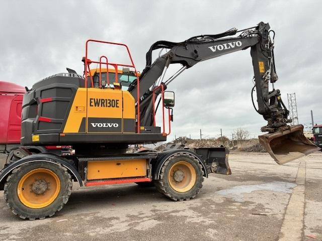 Volvo EW 130E - حفار ذو عجلات: صورة 2 Volvo EW 130E - حفار ذو عجلات: صورة 2