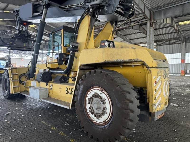 Kalmar DRF450-70S5X - آلة حمل الحاويات في الأماكن الصغيرة: صورة 4 Kalmar DRF450-70S5X - آلة حمل الحاويات في الأماكن الصغيرة: صورة 4