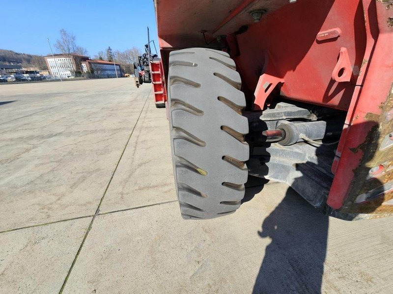 Kalmar DRG450-60C5 - آلة حمل الحاويات في الأماكن الصغيرة: صورة 5 Kalmar DRG450-60C5 - آلة حمل الحاويات في الأماكن الصغيرة: صورة 5
