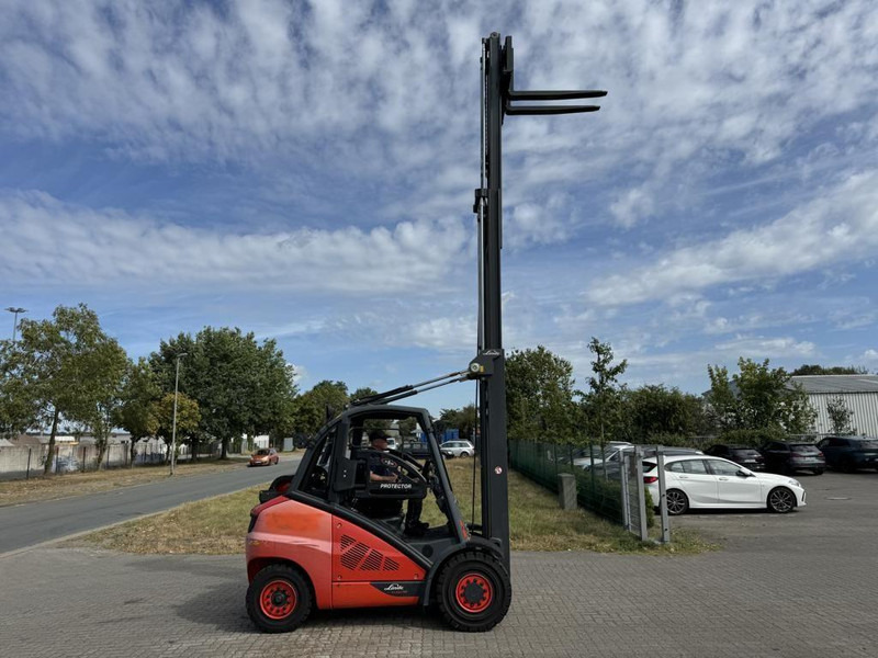 Linde H50T - رافعة شوكية تعمل بالغاز: صورة 4 Linde H50T - رافعة شوكية تعمل بالغاز: صورة 4