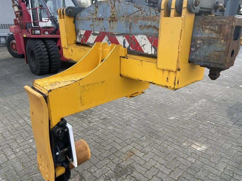 Seith Pipehandling Reachstacker 15036 - آلة حمل الحاويات في الأماكن الصغيرة: صورة 4 Seith Pipehandling Reachstacker 15036 - آلة حمل الحاويات في الأماكن الصغيرة: صورة 4