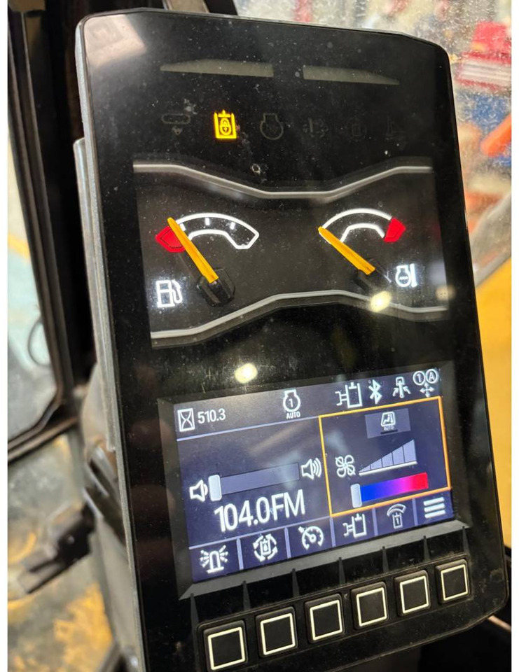 CAT 305 - حفار زاحف: صورة 5 CAT 305 - حفار زاحف: صورة 5