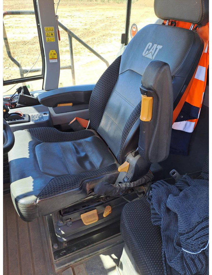 شاحنة مفصلية CAT 730: صورة 7 شاحنة مفصلية CAT 730: صورة 7