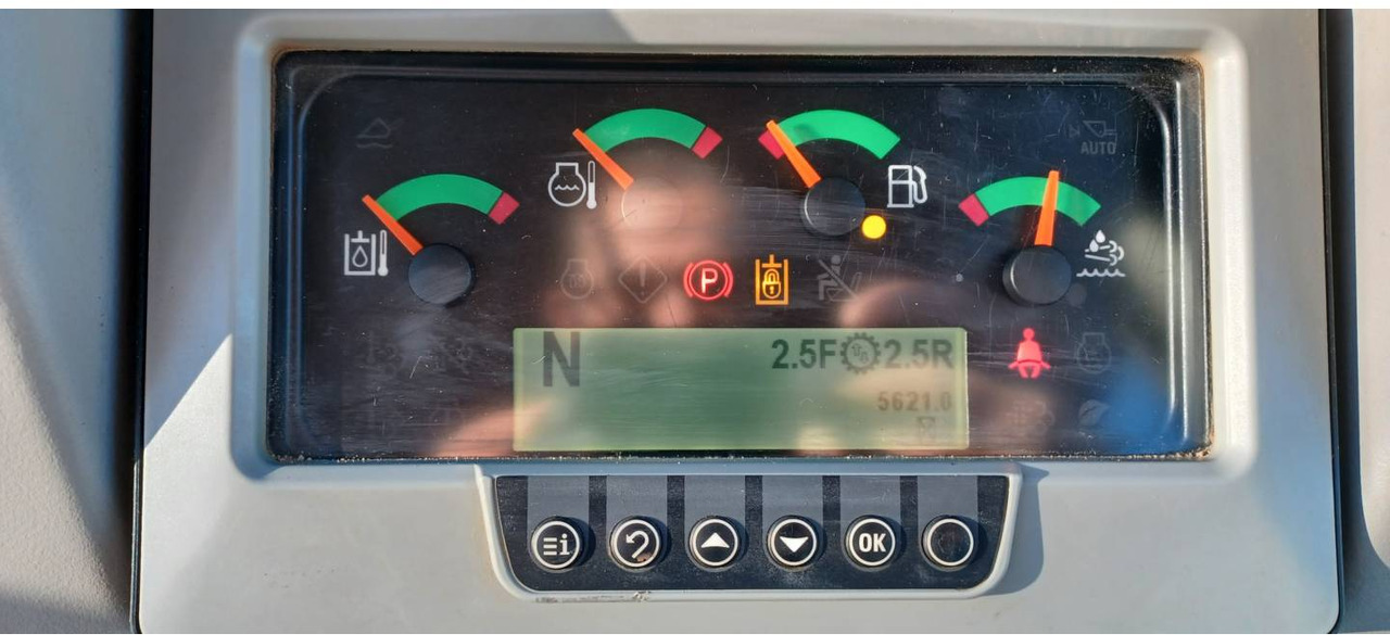 CAT 963K - اللودر المجنزر: صورة 5 CAT 963K - اللودر المجنزر: صورة 5