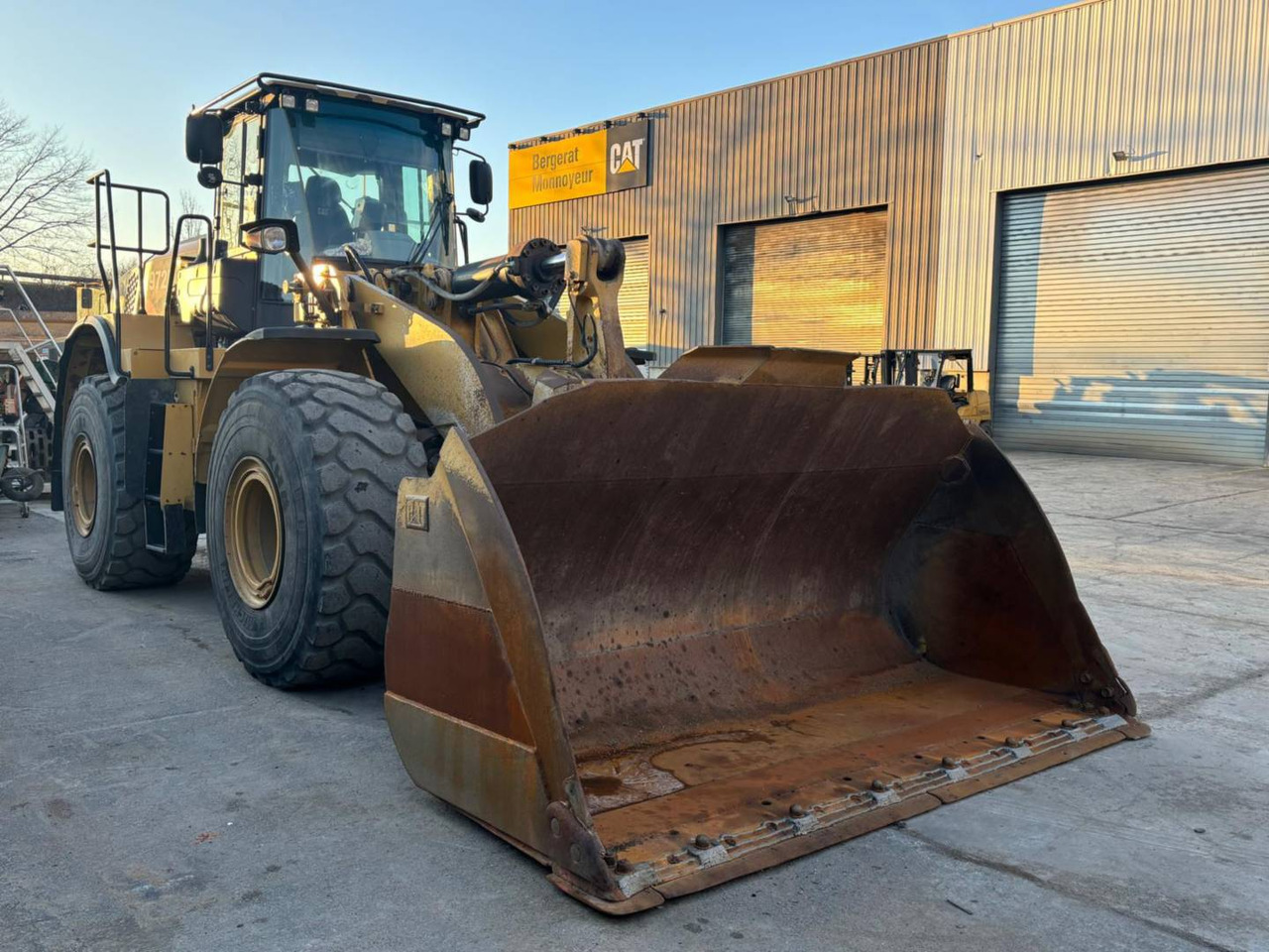 CAT 972K - اللودر بعجل: صورة 1 CAT 972K - اللودر بعجل: صورة 1