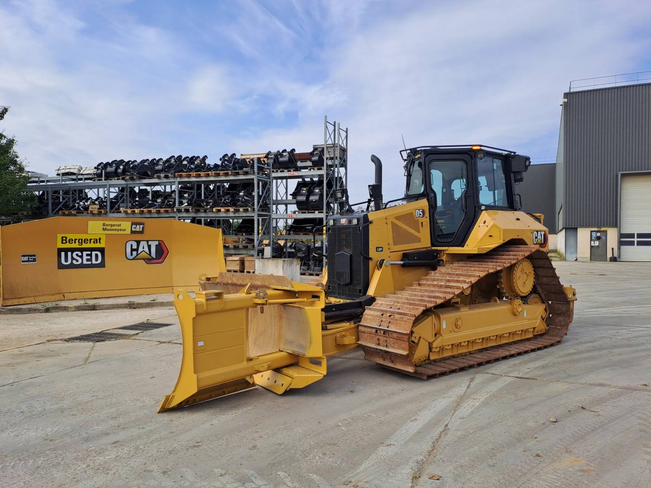 CAT D5 - بلدوزر: صورة 2 CAT D5 - بلدوزر: صورة 2