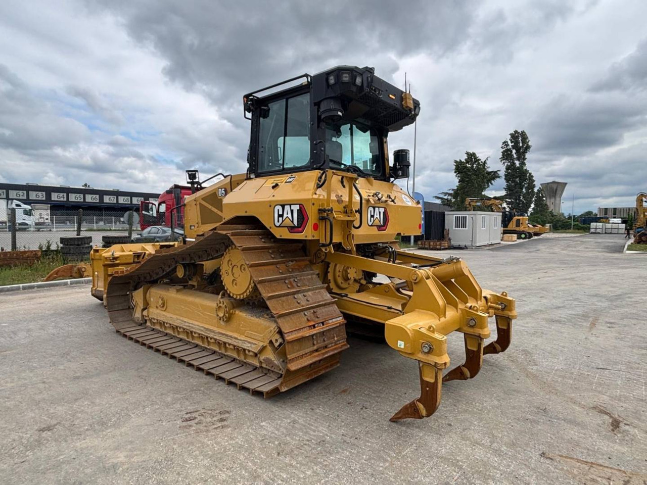 CAT D5 - بلدوزر: صورة 3 CAT D5 - بلدوزر: صورة 3