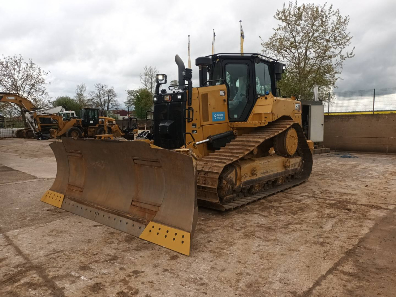CAT D6 VPAT - بلدوزر: صورة 1 CAT D6 VPAT - بلدوزر: صورة 1