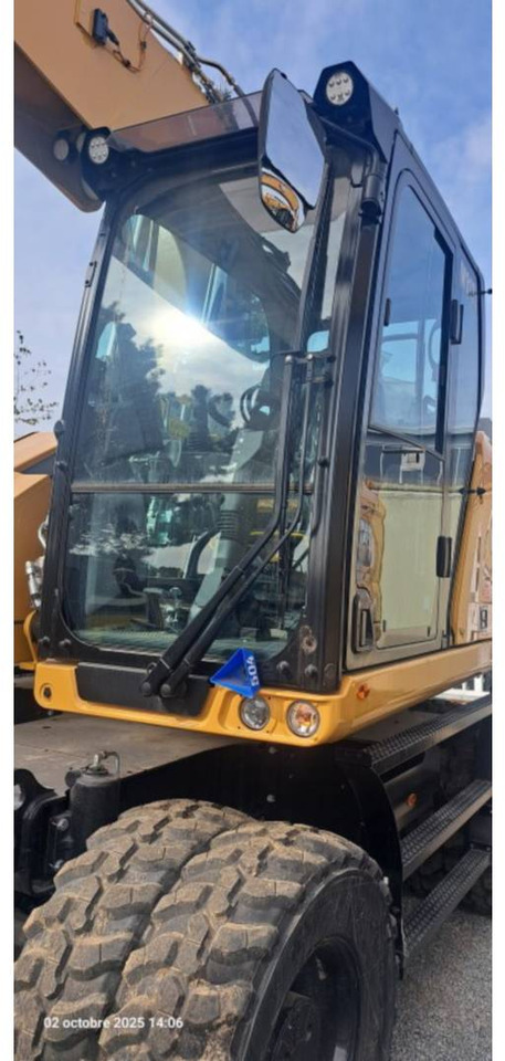 حفار ذو عجلات CAT M318-07: صورة 24