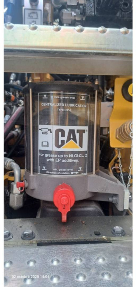حفار ذو عجلات CAT M318-07: صورة 16