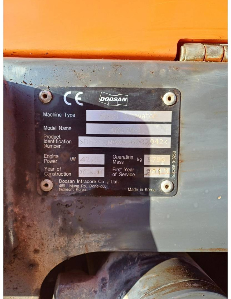 حفار ذو عجلات DOOSAN INFRACORE AMERICA CORP. DX57W-7: صورة 6