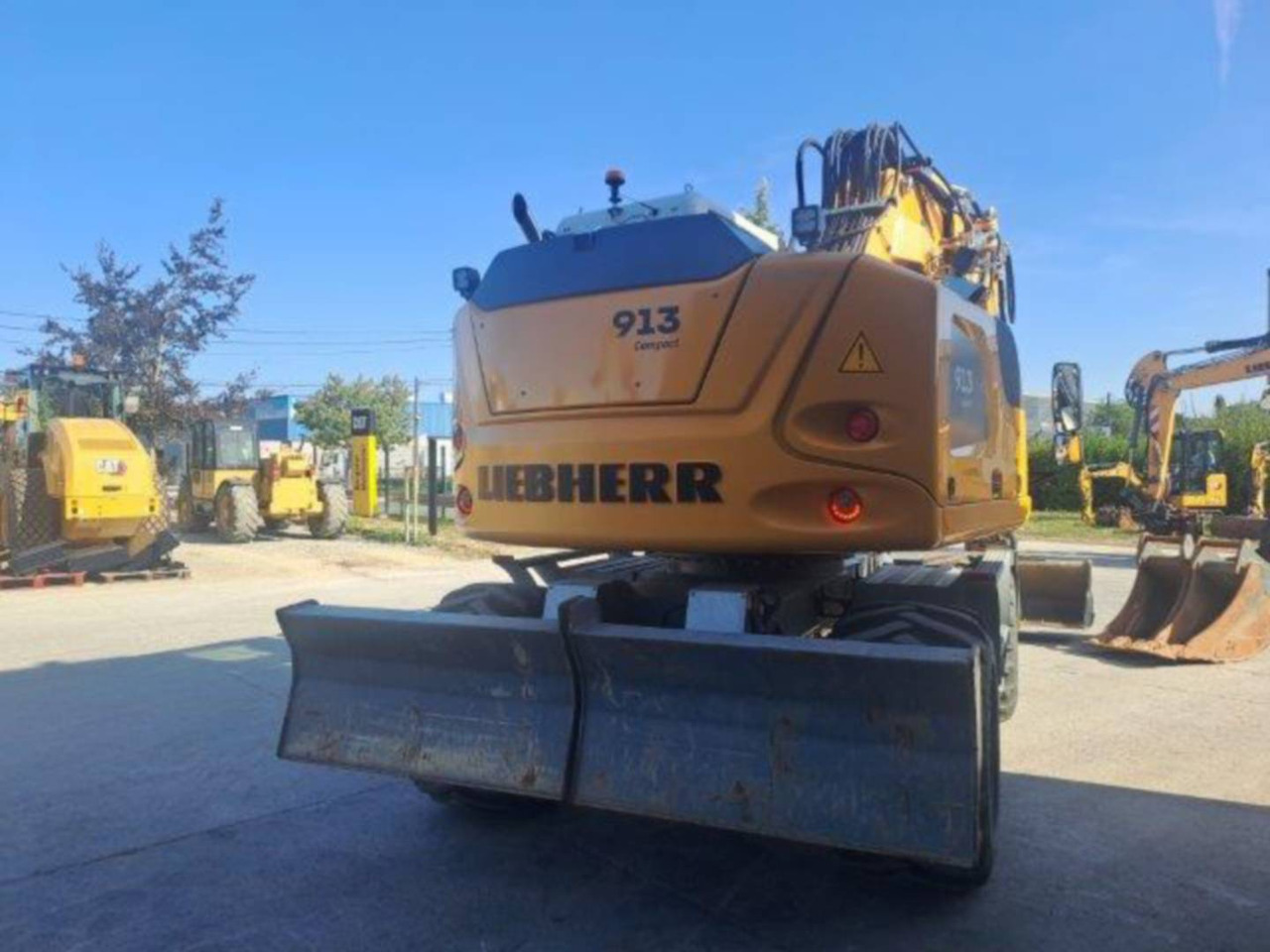 LIEBHERR A913 - حفار ذو عجلات: صورة 3 LIEBHERR A913 - حفار ذو عجلات: صورة 3