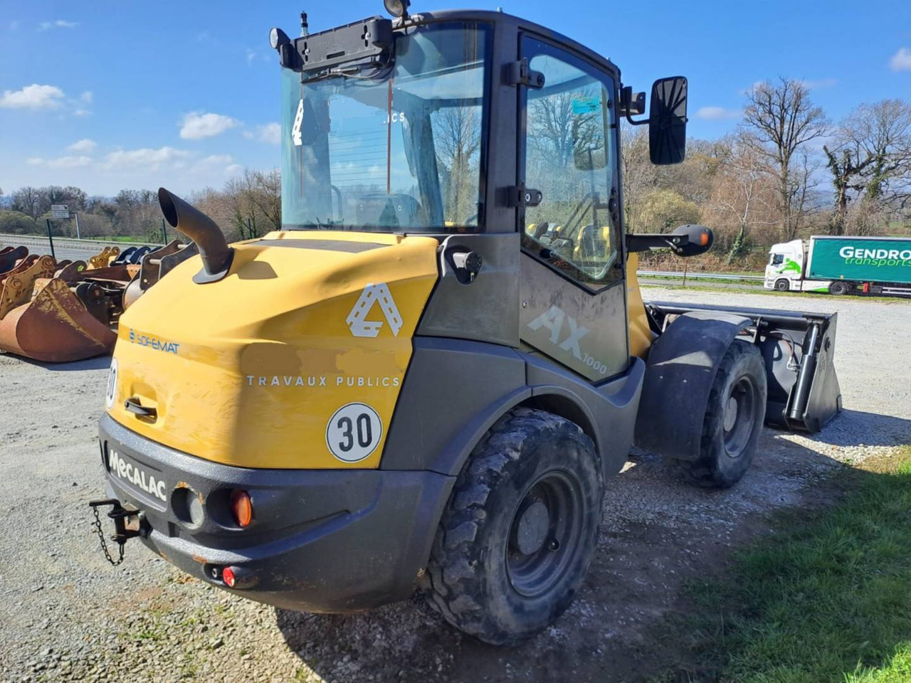 MECALAC AX1000 - شيول صغير: صورة 3 MECALAC AX1000 - شيول صغير: صورة 3