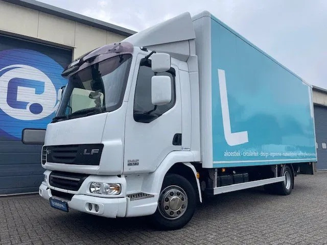 DAF LF 45 .180 4x2 Bakwagen - 12 Ton's - MANUAL - Airco - Year 2007 - شاحنة صندوقية: صورة 1 DAF LF 45 .180 4x2 Bakwagen - 12 Ton's - MANUAL - Airco - Year 2007 - شاحنة صندوقية: صورة 1