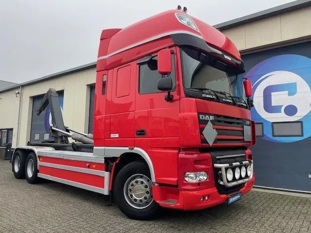 DAF XF 105 .460 FAS Euro 5 - Haakarmsysteem - Hooklift - Abrolkipper - Year 2006 - TUV 05-2025 - شاحنة برافعة خطافية: صورة 2 DAF XF 105 .460 FAS Euro 5 - Haakarmsysteem - Hooklift - Abrolkipper - Year 2006 - TUV 05-2025 - شاحنة برافعة خطافية: صورة 2