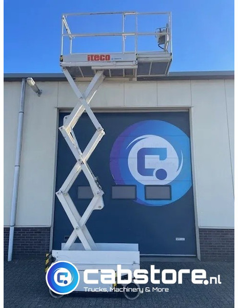 Iteco IG 4080 Schaarhoogwerker Abeitsbuhne - Skylift - Year 2001 - High 6.2 meter - مرفاع مقصي: صورة 1 Iteco IG 4080 Schaarhoogwerker Abeitsbuhne - Skylift - Year 2001 - High 6.2 meter - مرفاع مقصي: صورة 1