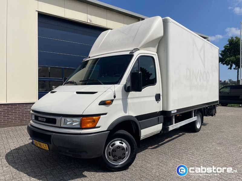 Iveco 40C 40C12 EURO 3 4x2 Bakwagen Euro 3 - Bouwjaar 2003 - APK tot 10-05-2026 -Handgeschakelde versnellingsbak - شاحنة بصندوق مغلق: صورة 2 Iveco 40C 40C12 EURO 3 4x2 Bakwagen Euro 3 - Bouwjaar 2003 - APK tot 10-05-2026 -Handgeschakelde versnellingsbak - شاحنة بصندوق مغلق: صورة 2