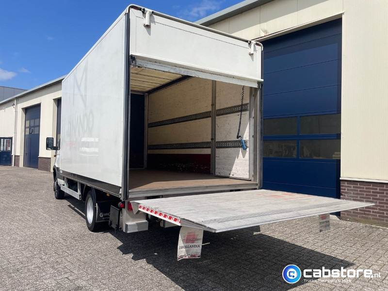 Iveco 40C 40C12 EURO 3 4x2 Bakwagen Euro 3 - Bouwjaar 2003 - APK tot 10-05-2026 -Handgeschakelde versnellingsbak - شاحنة بصندوق مغلق: صورة 4 Iveco 40C 40C12 EURO 3 4x2 Bakwagen Euro 3 - Bouwjaar 2003 - APK tot 10-05-2026 -Handgeschakelde versnellingsbak - شاحنة بصندوق مغلق: صورة 4
