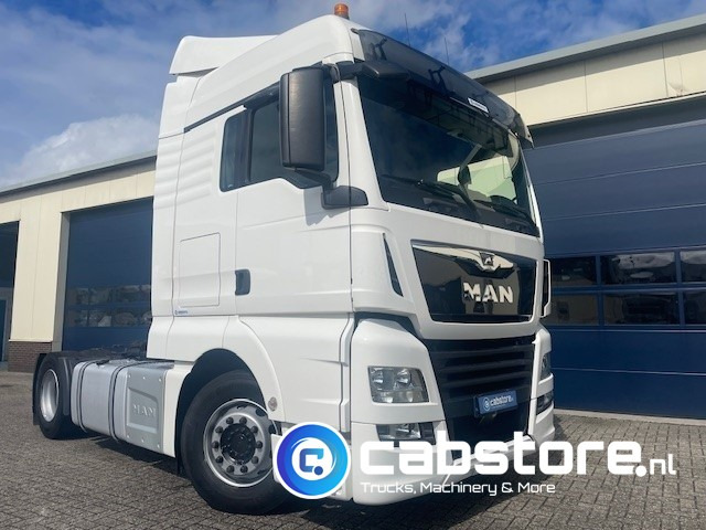 MAN TGX 18.420 4x2 Euro 6 MAN TGX 18.420 4x2 BLS Euro 6 - XLX Cabine - WB 360 - Bouwjaar 2018 - Km 681.675 - Good condition! - مقطورة السحب: صورة 1 MAN TGX 18.420 4x2 Euro 6 MAN TGX 18.420 4x2 BLS Euro 6 - XLX Cabine - WB 360 - Bouwjaar 2018 - Km 681.675 - Good condition! - مقطورة السحب: صورة 1