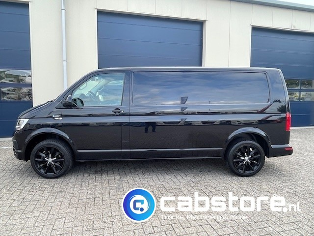 Volkswagen Transporter T6 2.0 TDI Euro 6 - Bouwjaar 2017 - Gesloten bestelwagen - DSG 7 - L2-H1 - Achterklep - 18 Inch velgen - فان المدمجة: صورة 5 Volkswagen Transporter T6 2.0 TDI Euro 6 - Bouwjaar 2017 - Gesloten bestelwagen - DSG 7 - L2-H1 - Achterklep - 18 Inch velgen - فان المدمجة: صورة 5