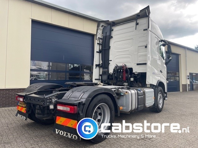 Volvo FH 460 4x2 Euro 6 Globetrotter 4x2 Euro 6 - Hydrauliek unit - VEB+ - Bouwjaar 09-2017 - Km 521.341 - Globetrotter - Diff.lock - I-Shift - مقطورة السحب: صورة 3 Volvo FH 460 4x2 Euro 6 Globetrotter 4x2 Euro 6 - Hydrauliek unit - VEB+ - Bouwjaar 09-2017 - Km 521.341 - Globetrotter - Diff.lock - I-Shift - مقطورة السحب: صورة 3