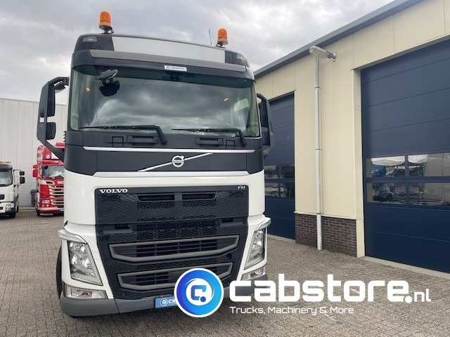 Volvo FH 460 4x2 Euro 6 Globetrotter 4x2 Euro 6 - Hydrauliek unit - VEB+ - Bouwjaar 09-2017 - Km 521.341 - Globetrotter - Diff.lock - I-Shift - مقطورة السحب: صورة 5 Volvo FH 460 4x2 Euro 6 Globetrotter 4x2 Euro 6 - Hydrauliek unit - VEB+ - Bouwjaar 09-2017 - Km 521.341 - Globetrotter - Diff.lock - I-Shift - مقطورة السحب: صورة 5