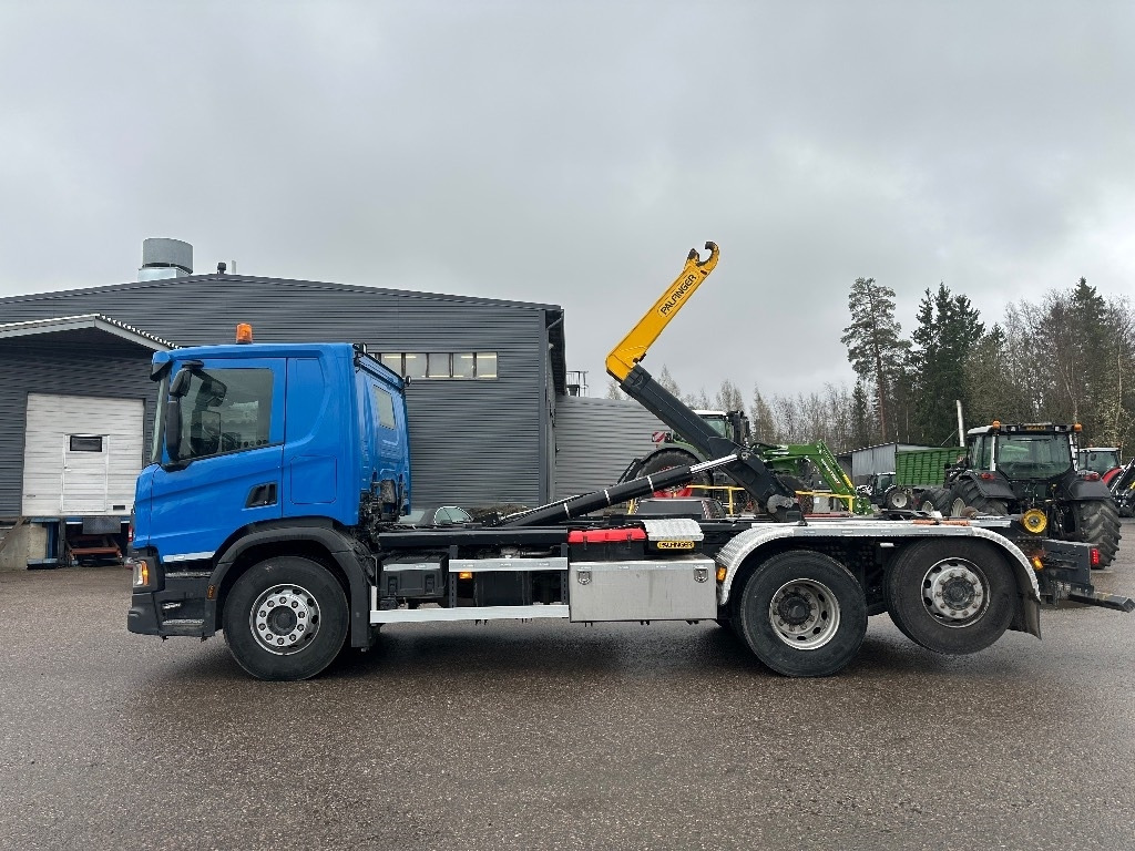 Scania P 360 - شاحنة برافعة خطافية: صورة 4 Scania P 360 - شاحنة برافعة خطافية: صورة 4