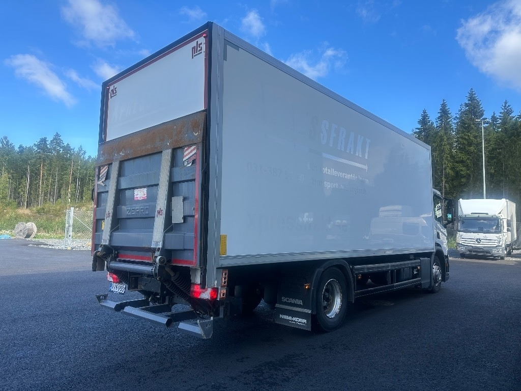 Scania P250 - شاحنة صندوقية: صورة 4 Scania P250 - شاحنة صندوقية: صورة 4