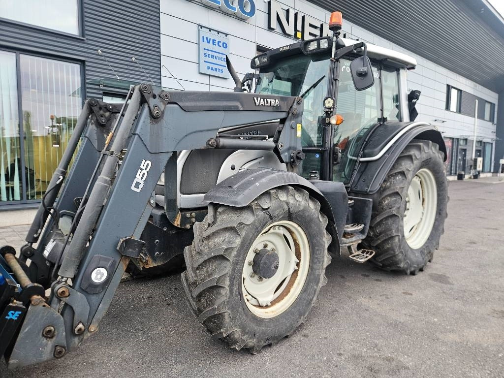Valtra N121 HT ,53kmh, trukkipiikit, kauha, aura - جرار: صورة 2 Valtra N121 HT ,53kmh, trukkipiikit, kauha, aura - جرار: صورة 2
