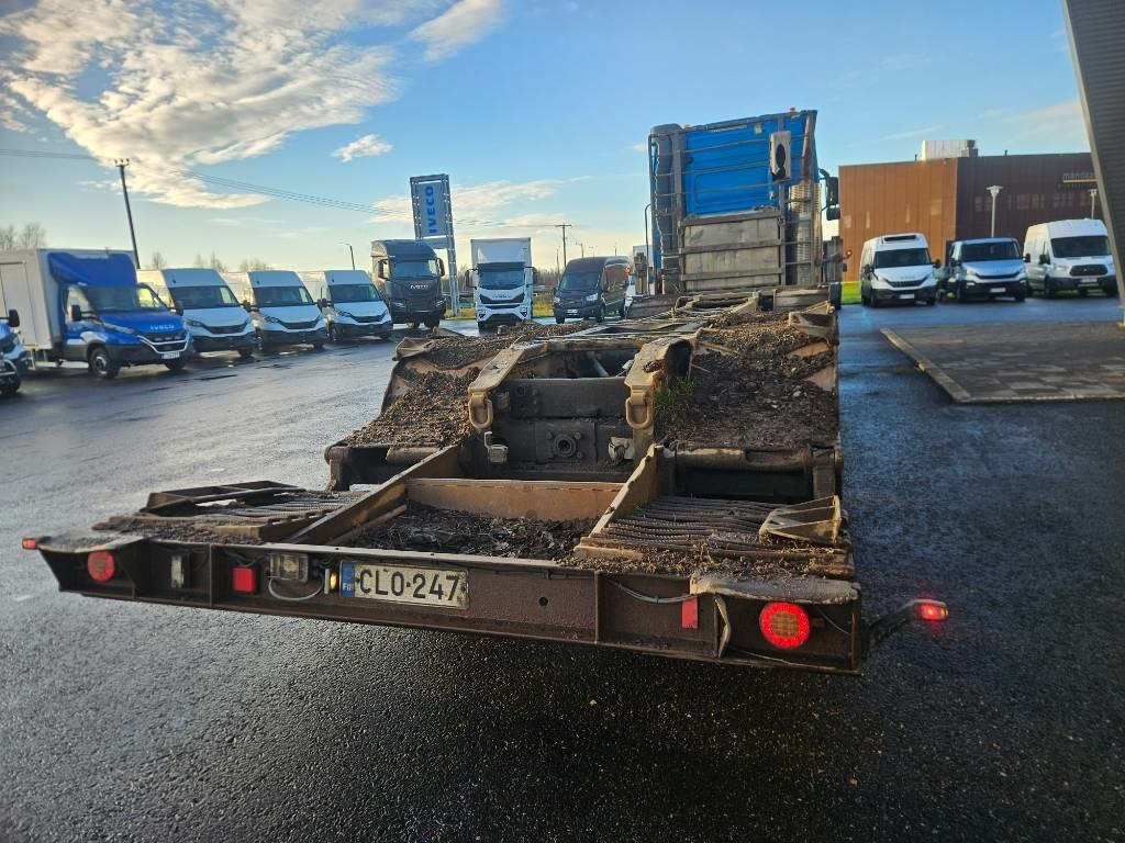 Volvo FH12 8x4 - شاحنة قطع الأشجار: صورة 4 Volvo FH12 8x4 - شاحنة قطع الأشجار: صورة 4