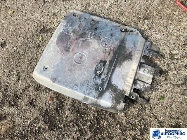 DAF heat shield upper side – DAF 2027971 - علبة العادم/ نظام العادم - شاحنة: صورة 1 DAF heat shield upper side – DAF 2027971 - علبة العادم/ نظام العادم - شاحنة: صورة 1